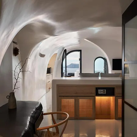 Olvos Luxury Oia (Santorini)
